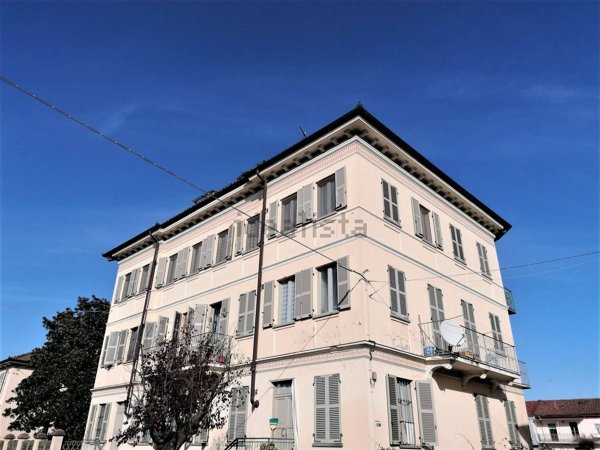 appartamento in vendita ad Asti in zona Quarto