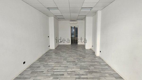 locale commerciale in vendita ad Asti