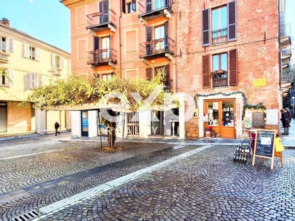 negozio in vendita ad Asti in zona Centro Città
