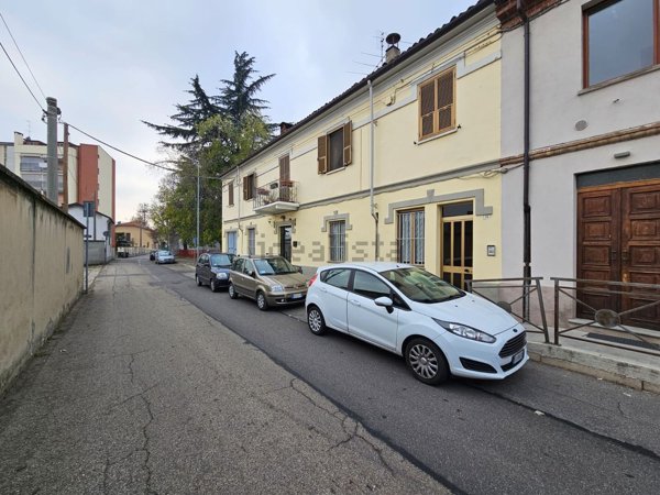 trivano in vendita ad Asti in zona Pilone