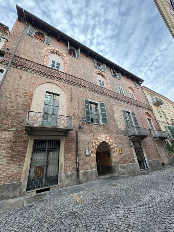 appartamento in vendita ad Asti in zona Centro Città