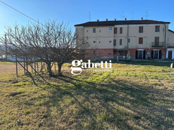 casa indipendente in vendita ad Asti in zona Madonna di Caniglie