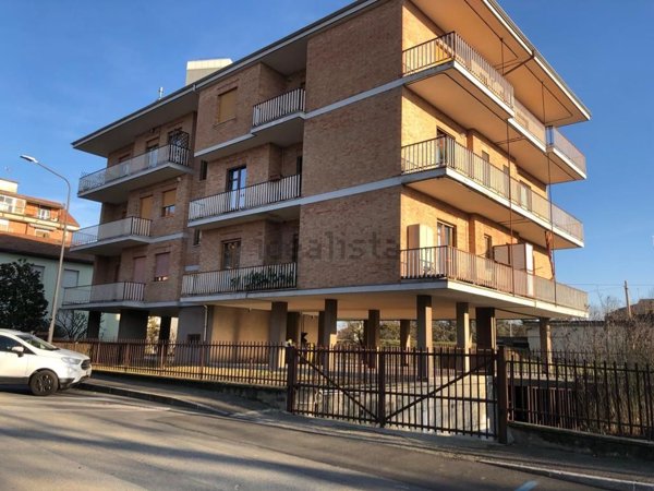 appartamento in vendita ad Asti in zona Quarto
