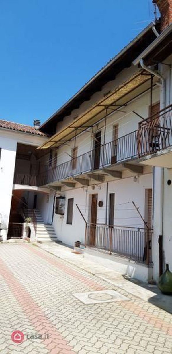 casa indipendente in vendita ad Asti in zona Sessant