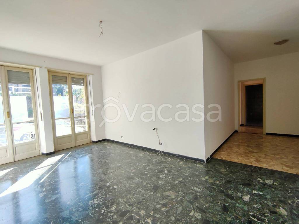 appartamento in vendita ad Asti in zona Corso Dante