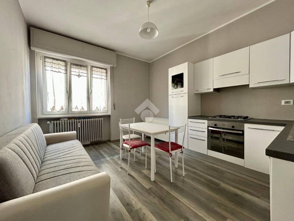 appartamento in vendita ad Asti in zona Quarto