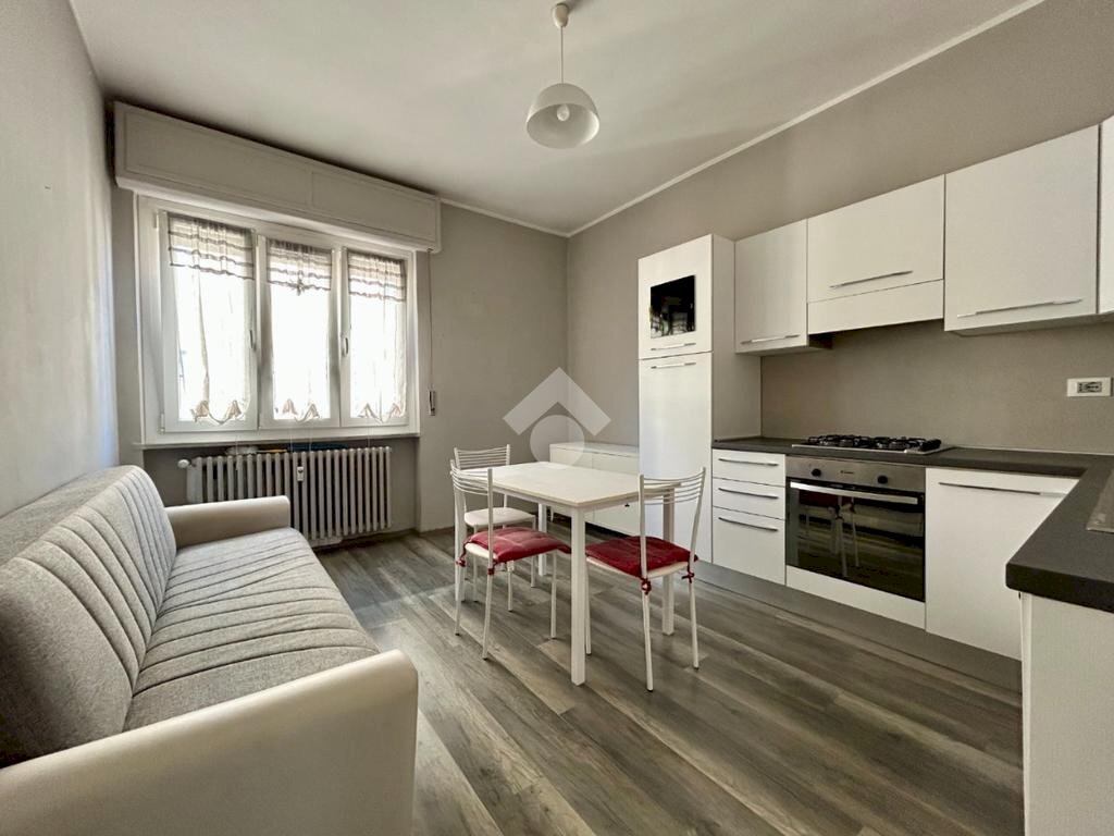 appartamento in vendita ad Asti in zona Quarto