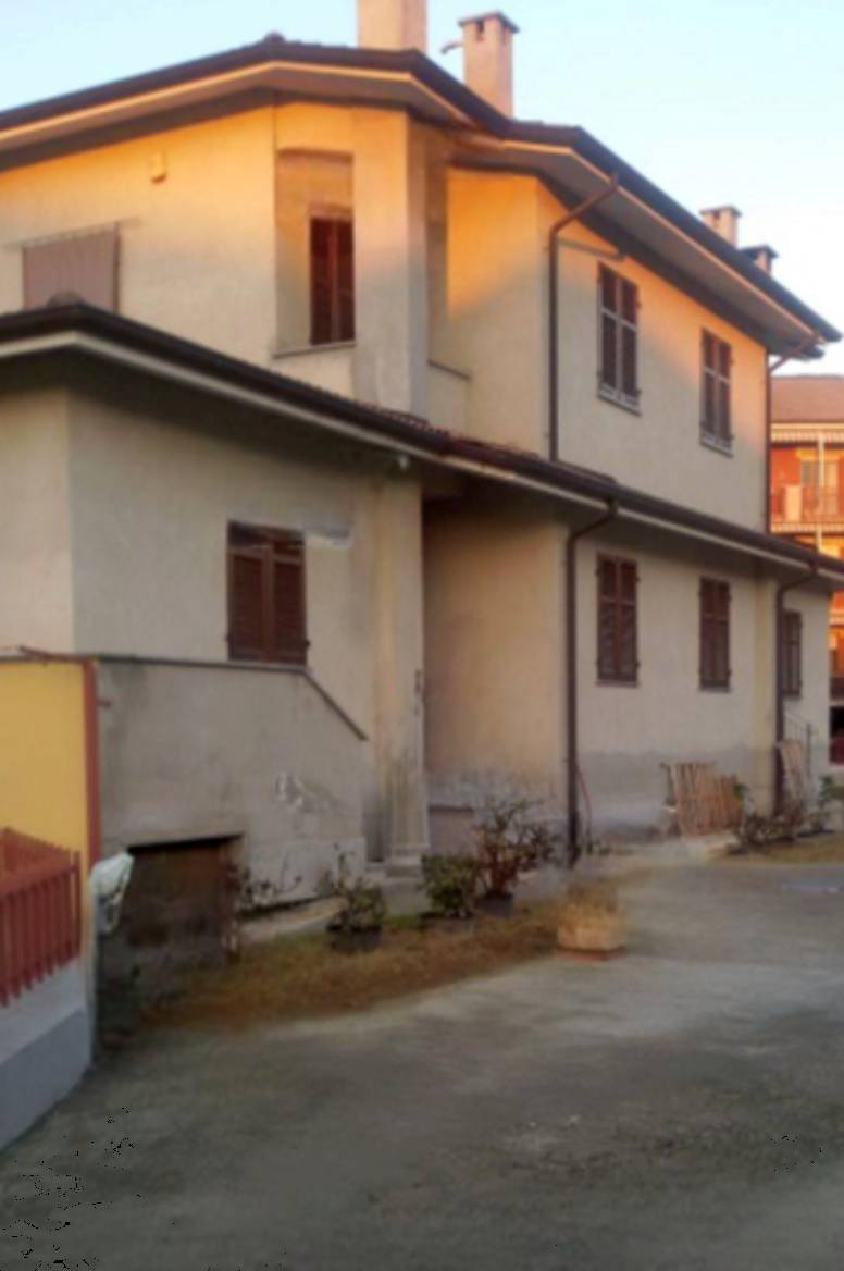 casa indipendente in vendita ad Asti