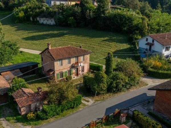 casa indipendente in vendita ad Asti in zona Sessant