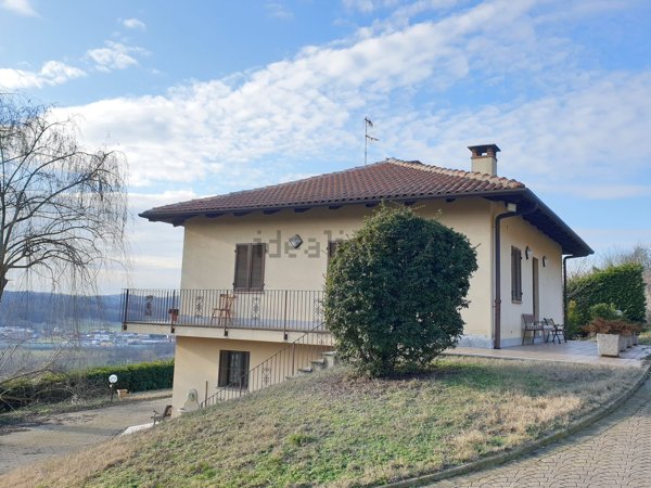 casa indipendente in vendita ad Asti