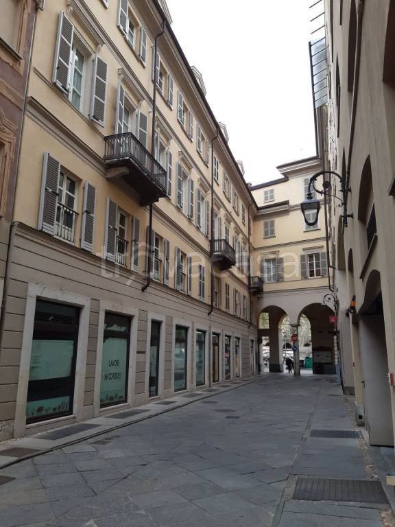 negozio in vendita ad Asti in zona Centro Città