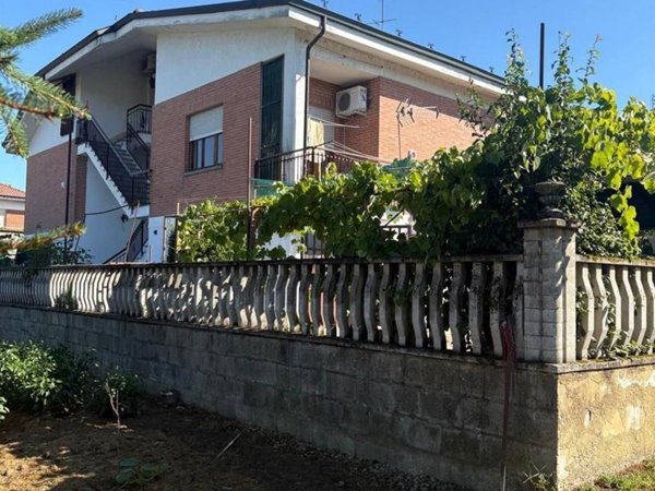 casa indipendente in vendita ad Asti