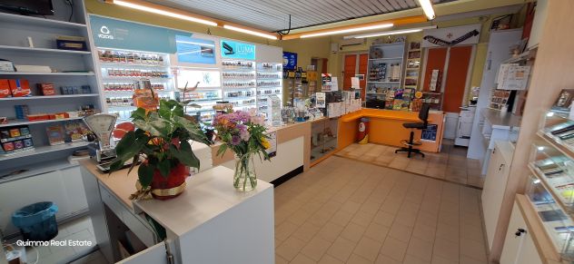 negozio in vendita ad Asti