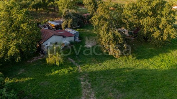casa indipendente in vendita ad Asti in zona Quarto