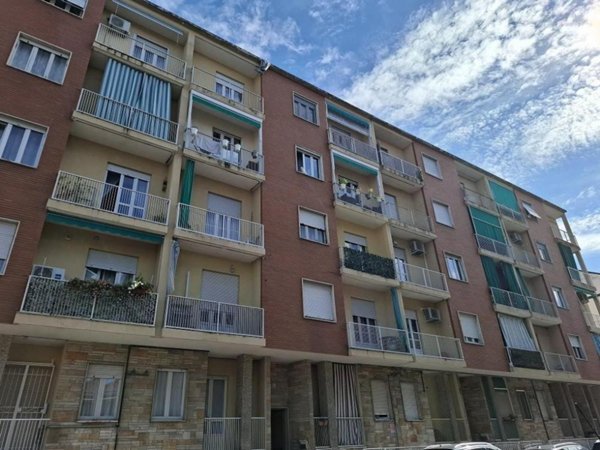 appartamento in vendita ad Asti in zona Maternita
