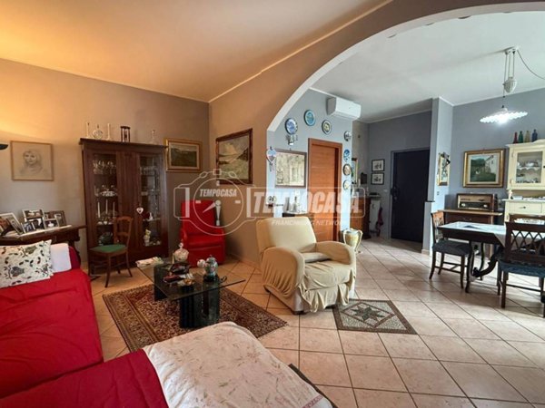 appartamento in vendita ad Asti in zona Quarto