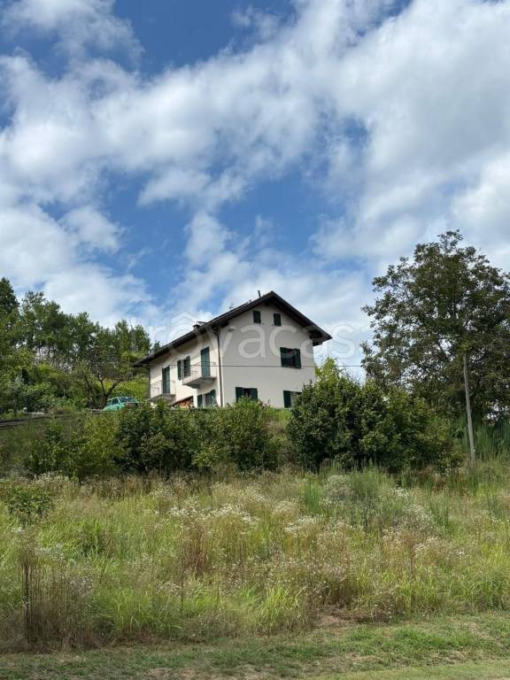 casa indipendente in vendita ad Asti in zona Casabianca