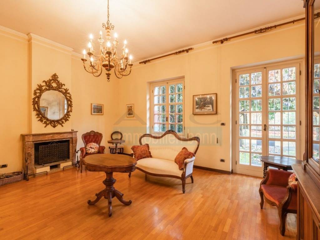casa indipendente in vendita ad Asti in zona Variglie