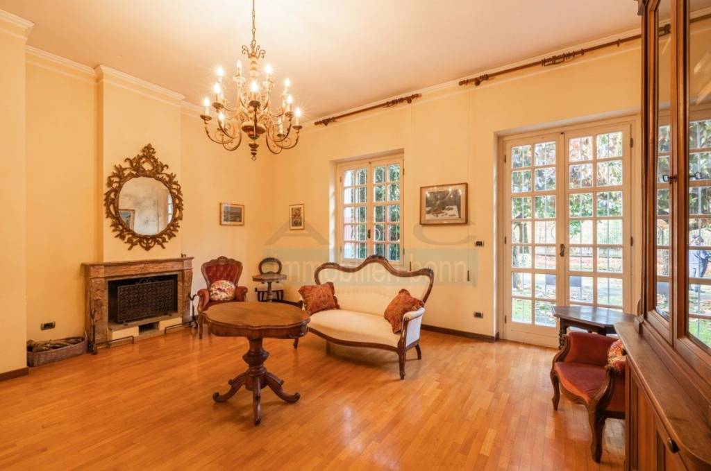 casa indipendente in vendita ad Asti in zona Variglie