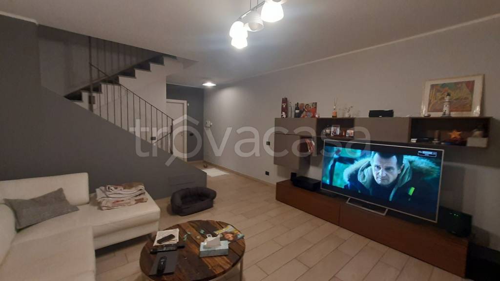 casa indipendente in vendita ad Asti in zona Madonna di Caniglie
