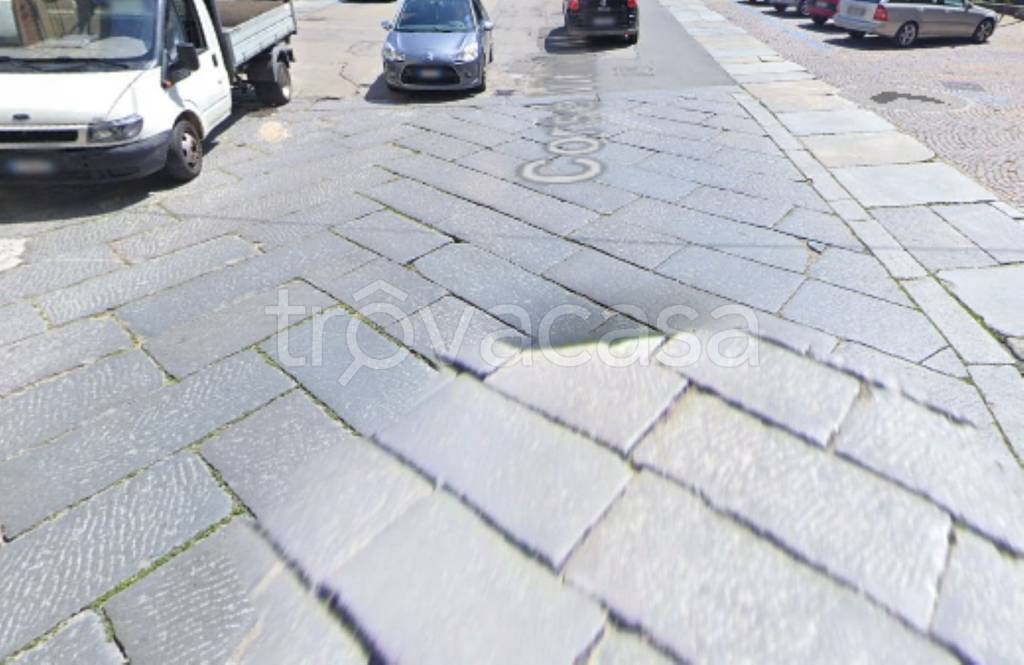 negozio in vendita ad Asti in zona Centro Città