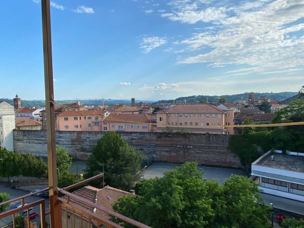 appartamento in vendita ad Asti in zona Centro Città