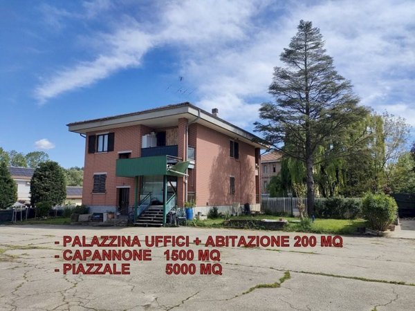 capannone in vendita ad Asti in zona Mombarone
