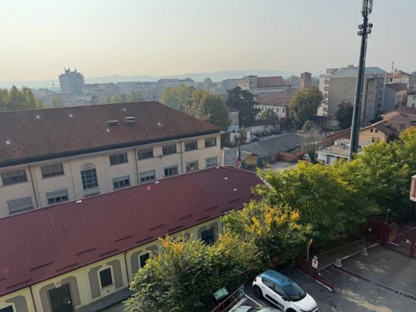 appartamento in vendita ad Asti in zona Via Pietro Micca