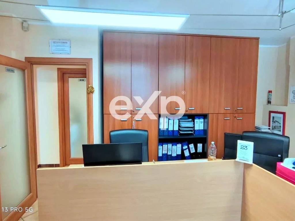 ufficio in vendita ad Asti in zona Bramairate