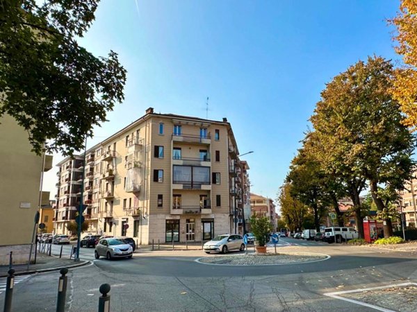 appartamento in vendita ad Asti in zona Bramairate