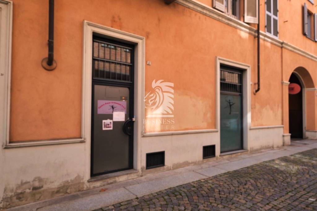 negozio in vendita ad Asti in zona Centro Città
