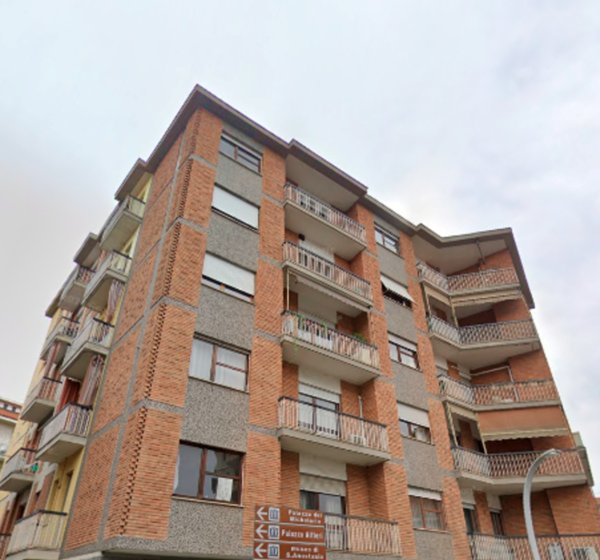 appartamento in vendita ad Asti in zona Quarto