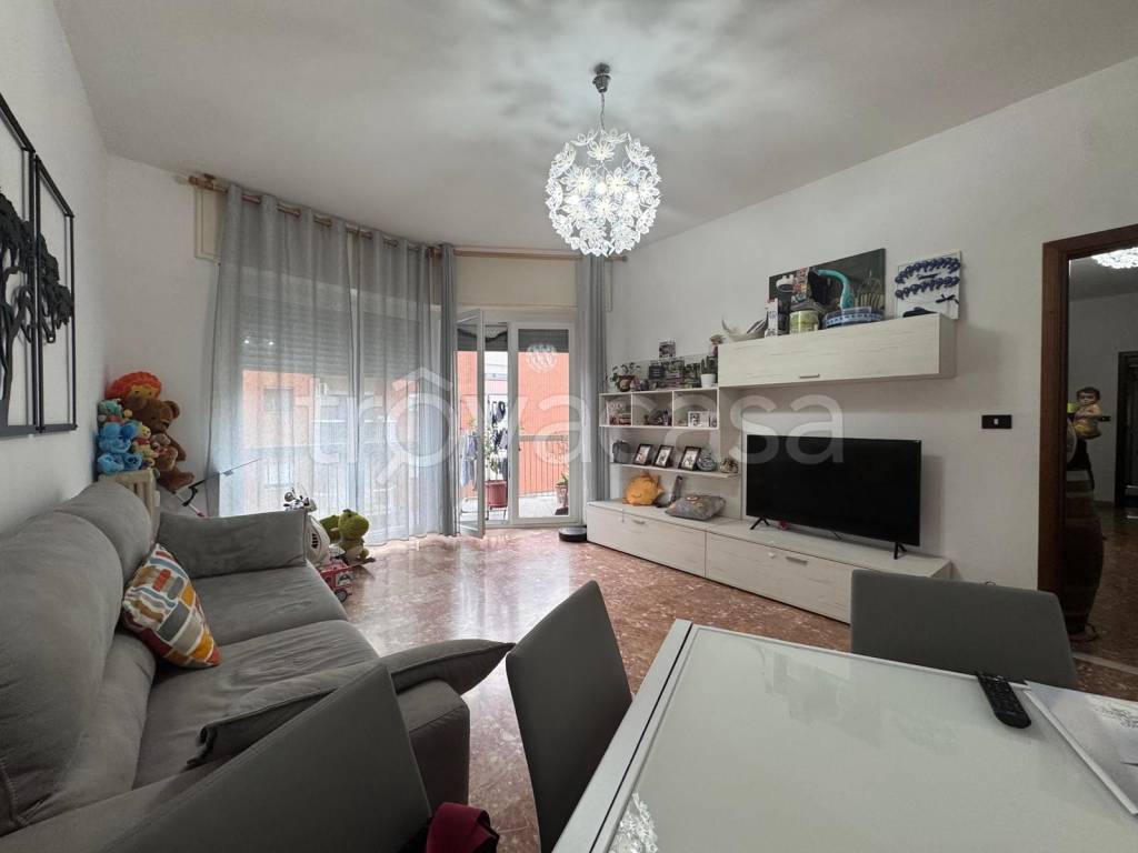 appartamento in vendita ad Asti in zona Corso Dante