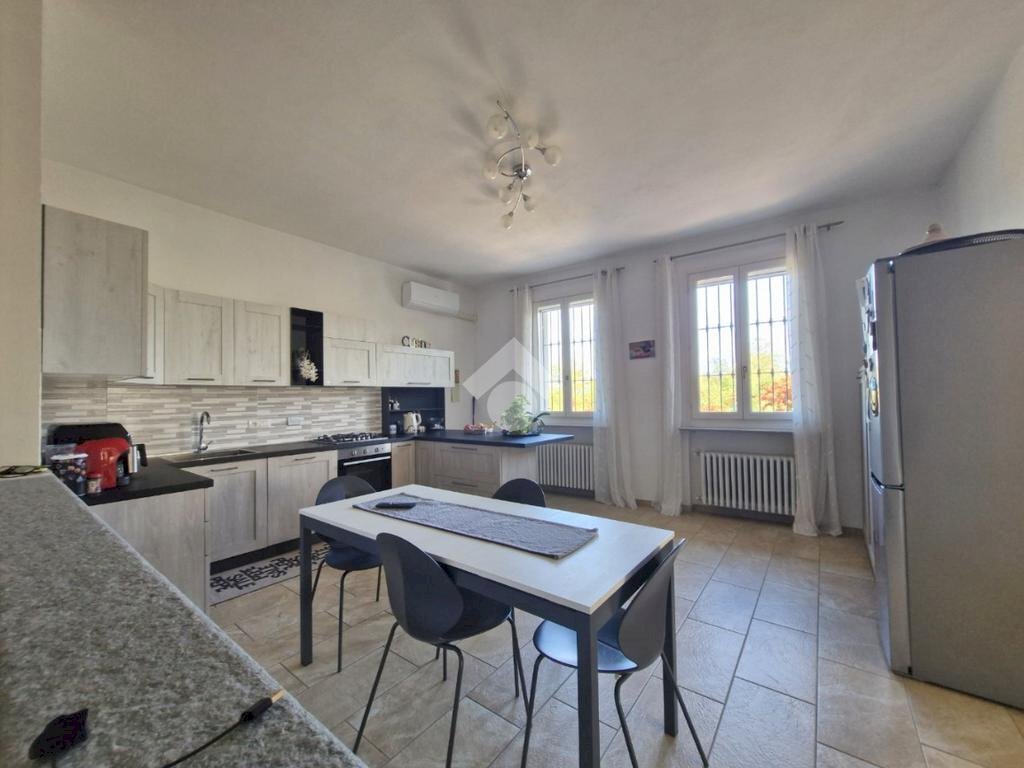 casa indipendente in vendita ad Asti in zona Valleandona