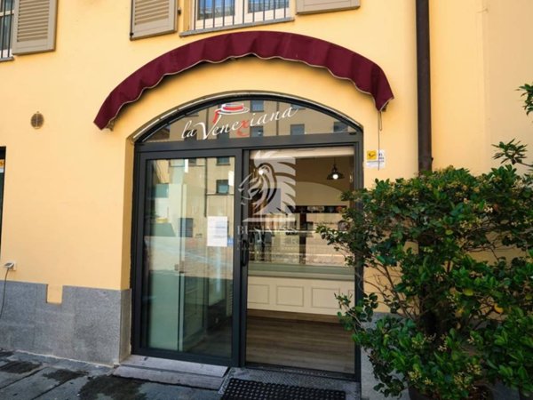 negozio in vendita ad Asti in zona Centro Città