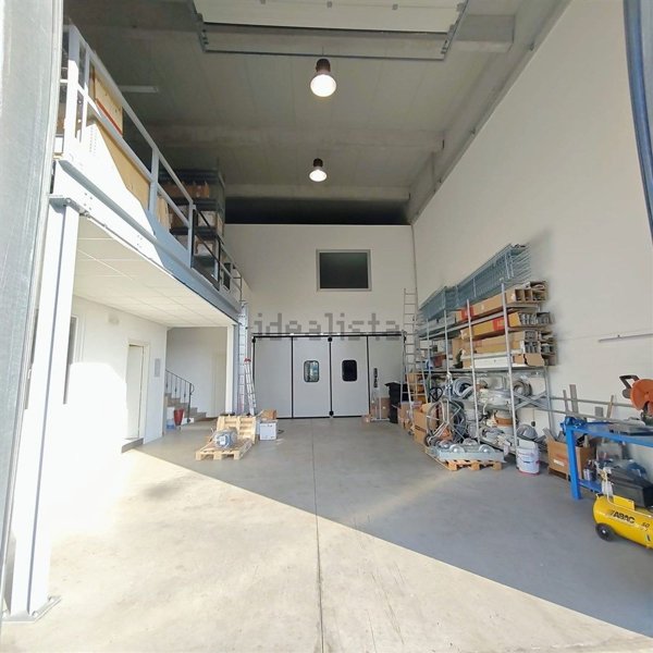 locale commerciale in vendita ad Asti in zona Quarto