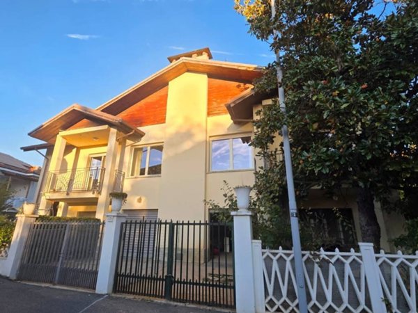 casa indipendente in vendita ad Asti