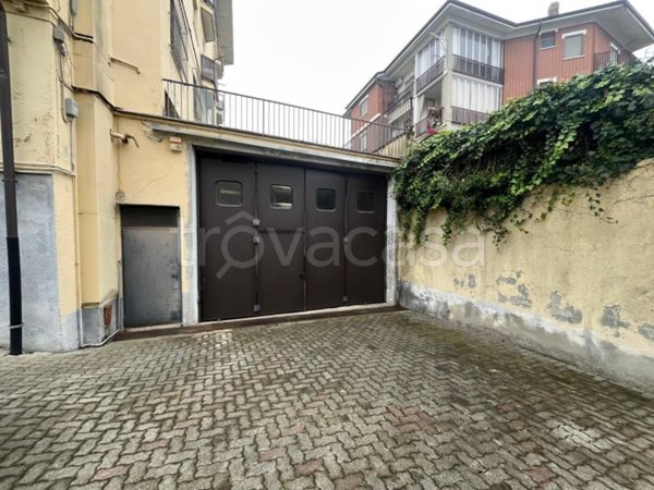 locale commerciale in vendita ad Asti