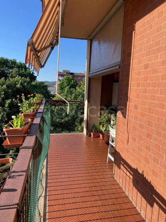 appartamento in vendita ad Asti in zona Pilone