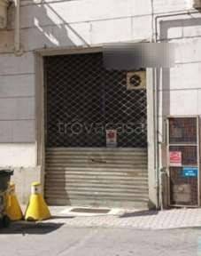 negozio in vendita ad Asti