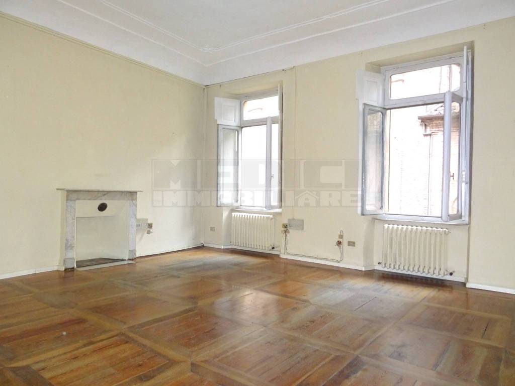 appartamento in vendita ad Asti in zona Centro Città