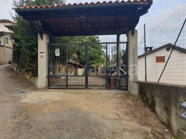 casa indipendente in vendita ad Asti in zona Montemarzo
