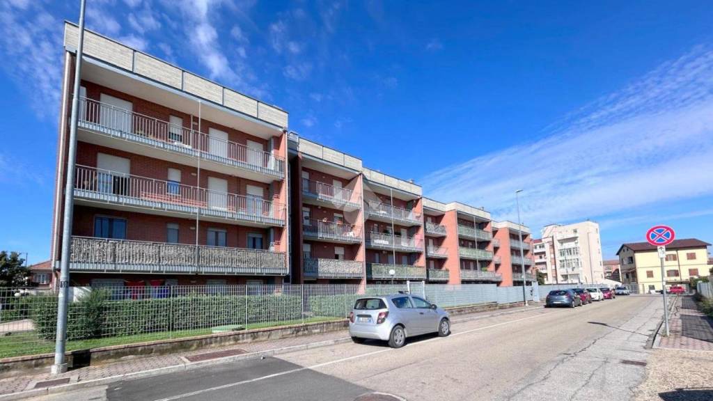 appartamento in vendita ad Asti in zona Trincere