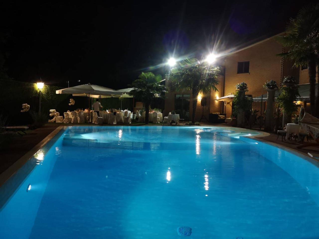 casa indipendente in vendita ad Asti in zona Castiglione