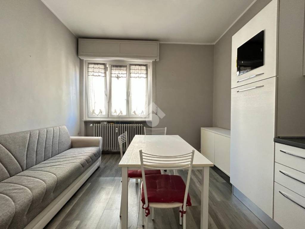 appartamento in vendita ad Asti in zona Quarto