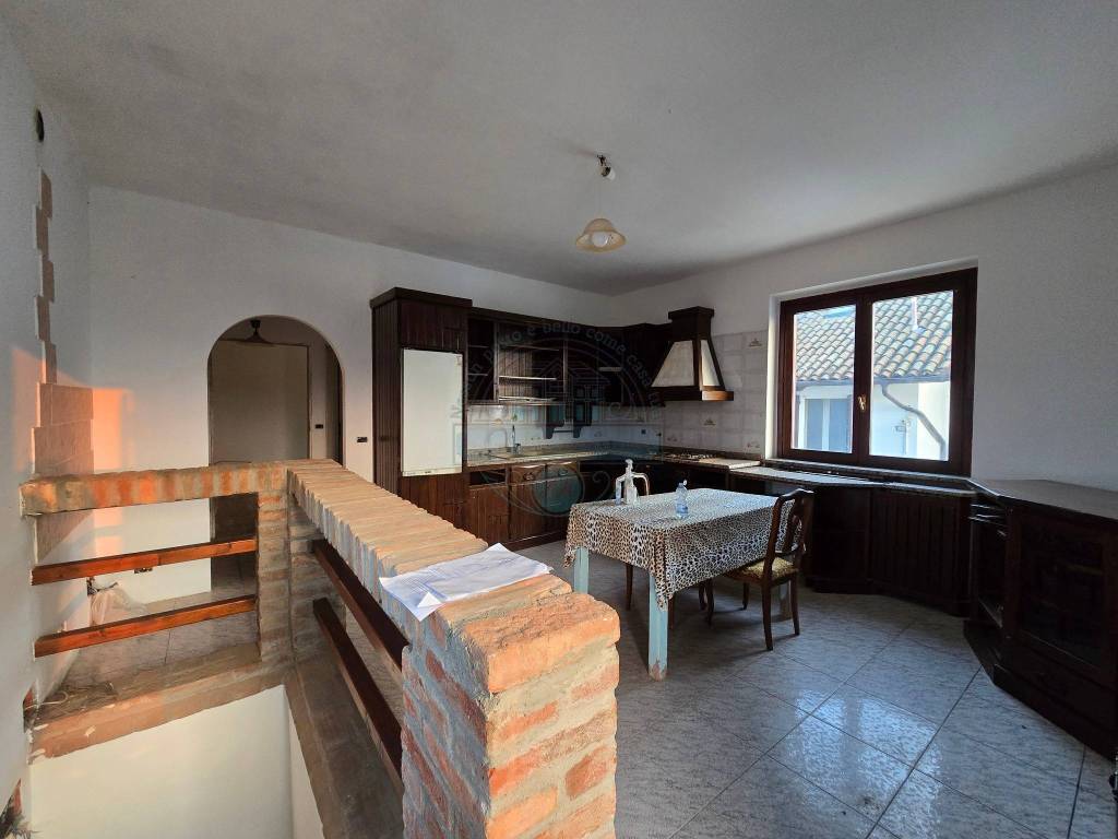 casa indipendente in vendita ad Asti in zona Torretta