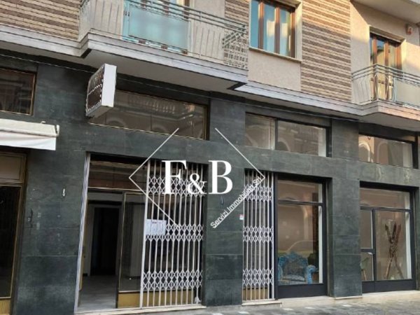 negozio in vendita ad Asti in zona Centro Città