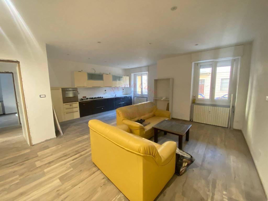 appartamento in vendita ad Asti in zona Corso Dante