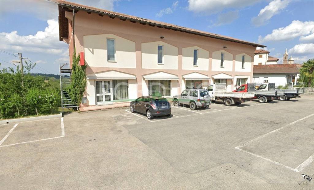 negozio in vendita ad Asti in zona Corso Dante