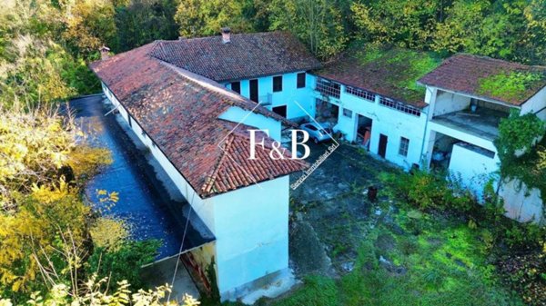 casa indipendente in vendita ad Asti in zona Variglie